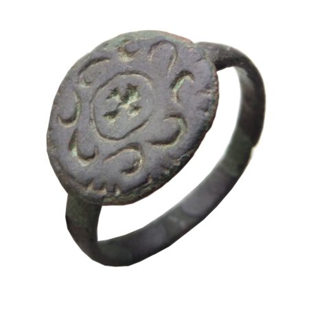 Medieval bronze ring with Templar cross